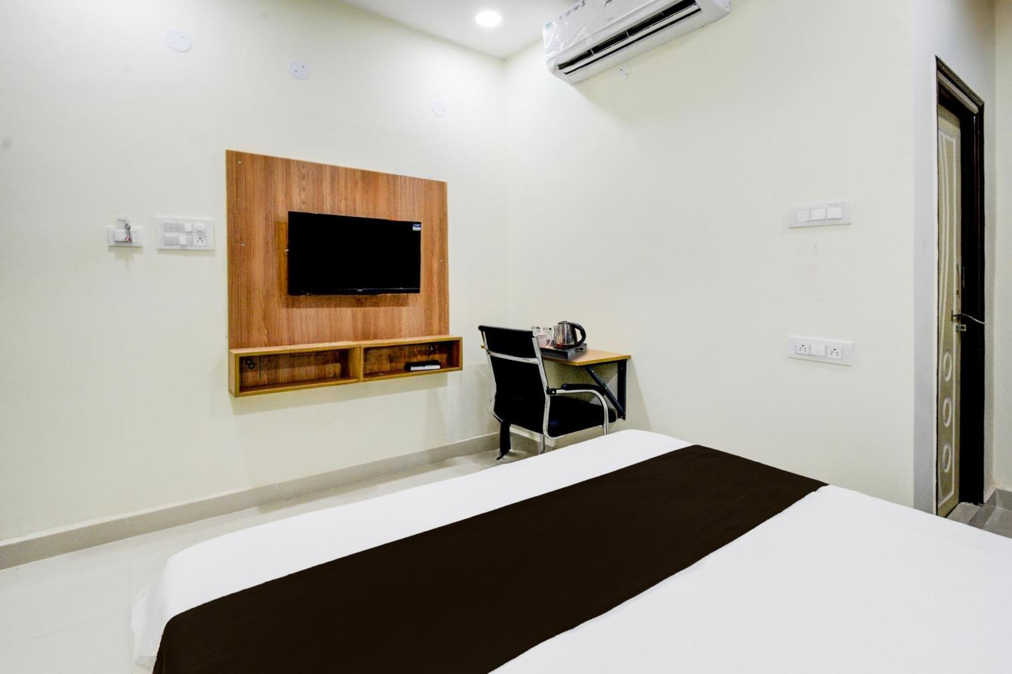 Super Townhouse Kukatpally North Formerly Munagala Arcade 海得拉巴 外观 照片