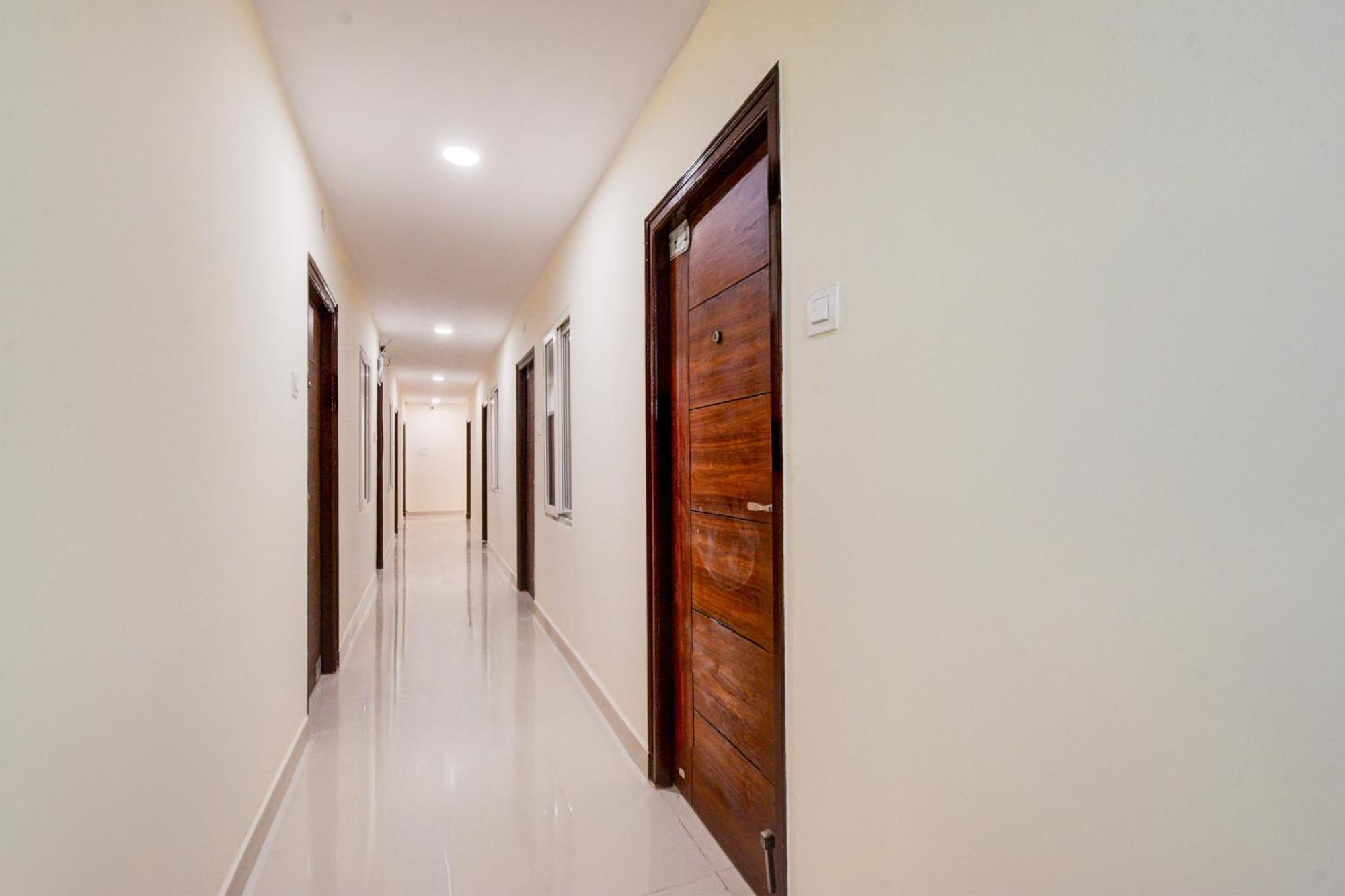 Super Townhouse Kukatpally North Formerly Munagala Arcade 海得拉巴 外观 照片
